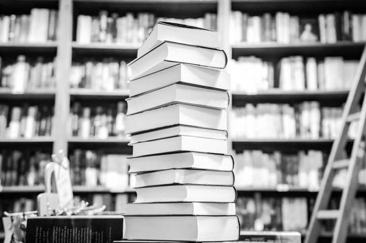 لماذا التكرار في ترجمة الأعمال الأدبية 🤦🏻‍♀️